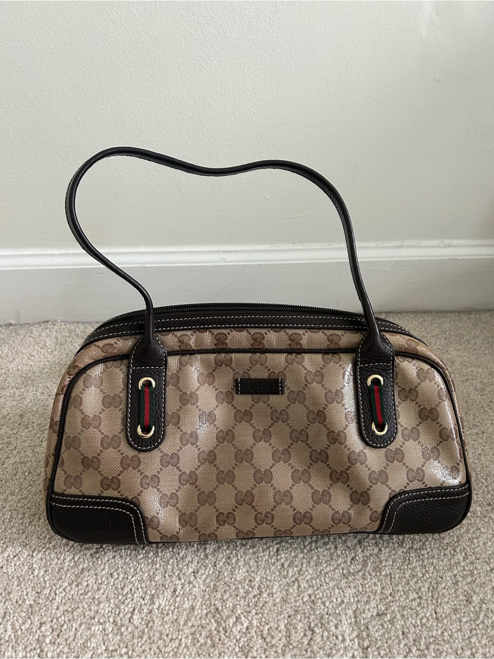 Gucci Beige-Brown GG Canvas Shoulder Bag with Dark Brown Trim - Picture 4 of 10
